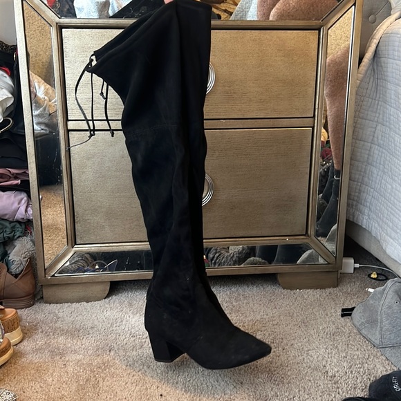 Shoes - High-knee suede black boots. Zipper on side and tie on the knee. Size 6.5
